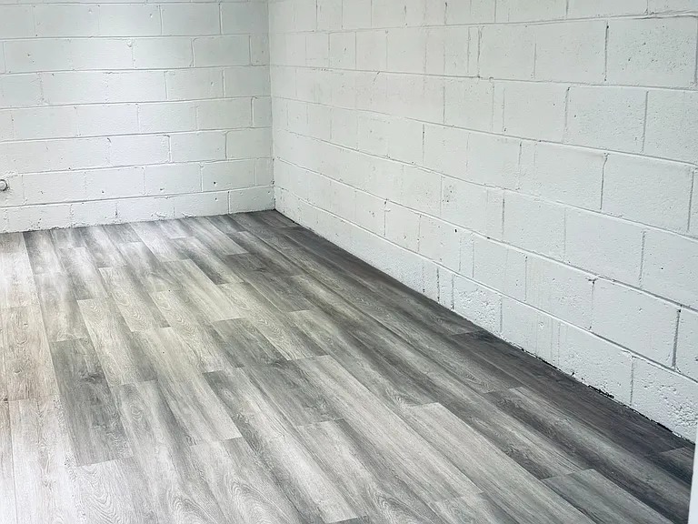 37 White Ave — Photo 23