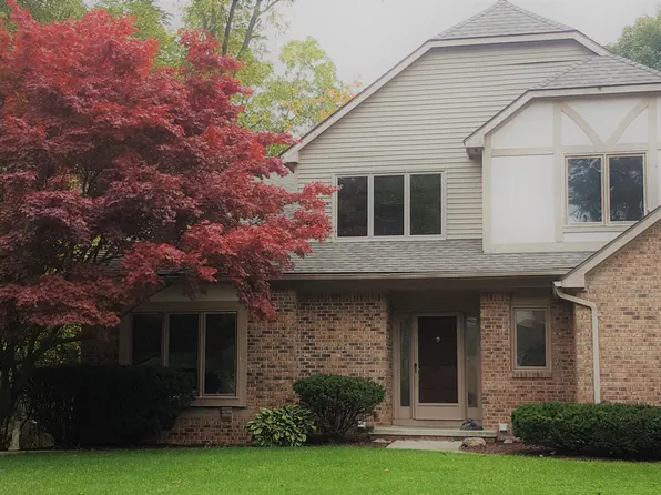 3806 Crooked Creek Dr, Okemos, MI 48864