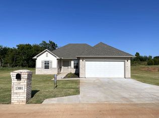 13001 Mannington Rd, Edmond, OK 73025