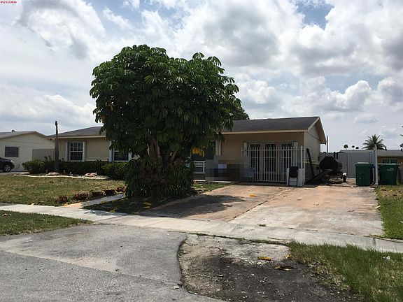 4th image of 19614 NW 32nd Ct