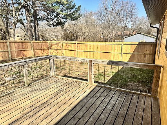 3rd image of 1283 E Farmers Dr