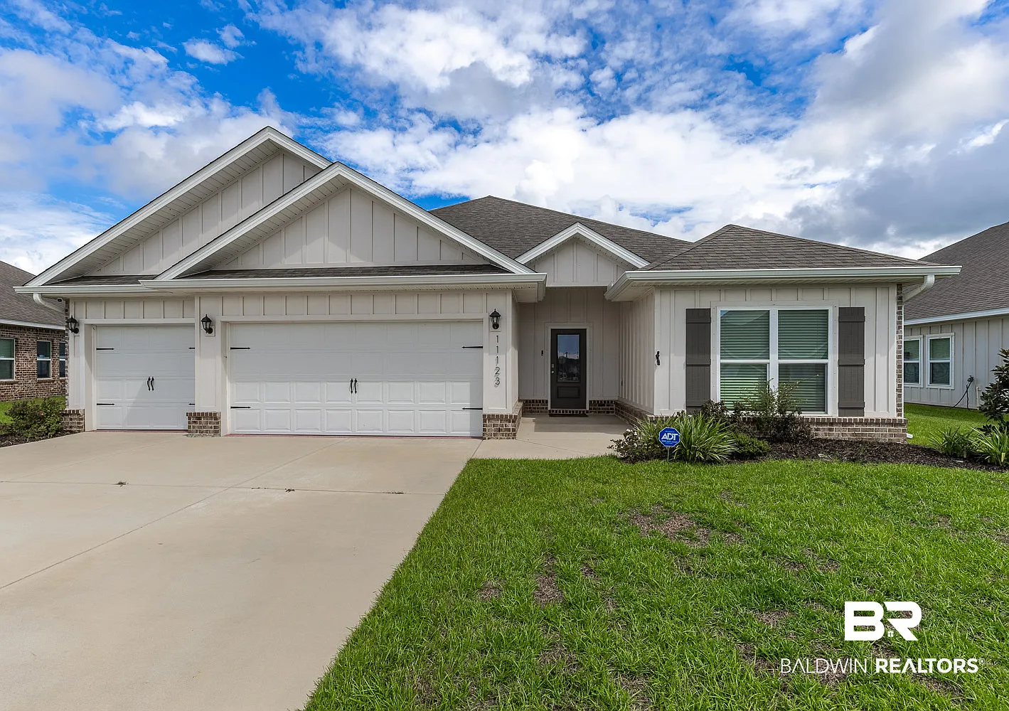 4 bed, 3.0 bath, 2478 sqft, $2,950 — Photo 1