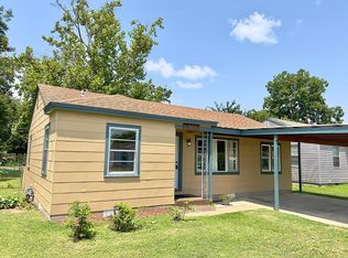 924 Riviera Dr, Ponca City, OK 74601