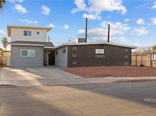 4765 Blanton Dr, Las Vegas, NV 89121