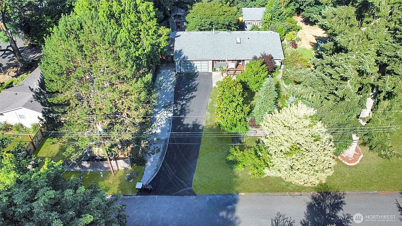 3rd image of 2109 Mark Street NE