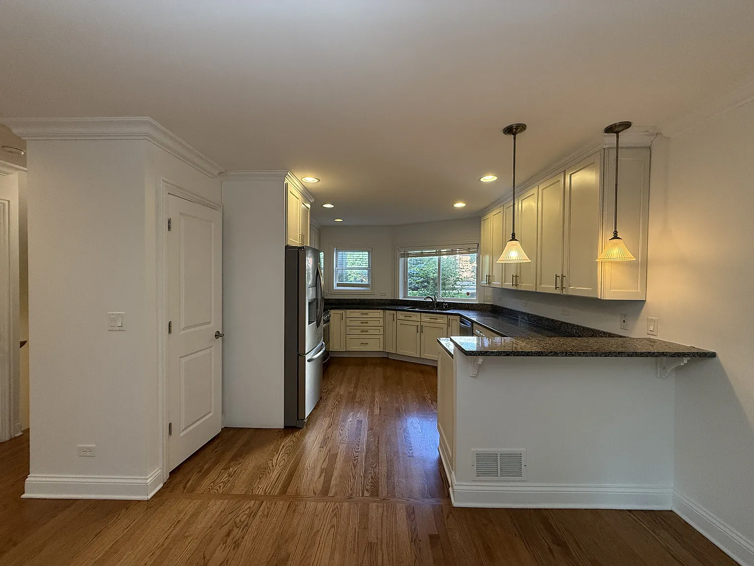 460- 474 Green Bay Rd. — Photo 3