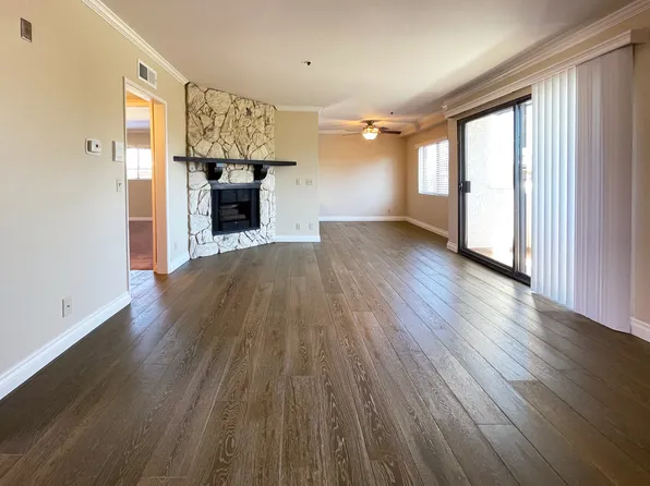 Chelsea Manor, 5929 Whitsett Ave #202, Valley Village, CA 91607