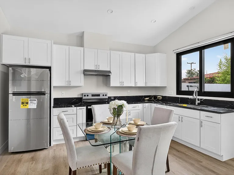 24676 Woodward Ave #C — Photo 5