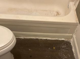 411 Lawrence St #A, Eden, NC 27288