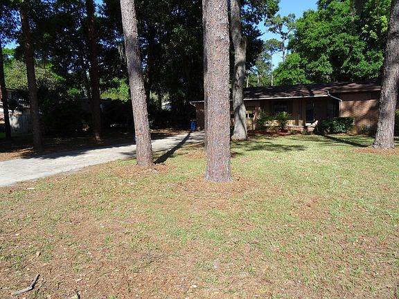 2nd image of 1859 LA LAUNA Circle W