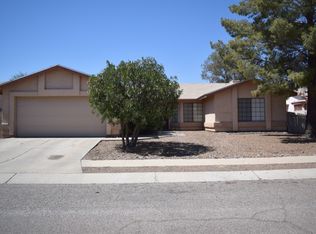 5880 S Hillerman Dr, Tucson, AZ 85746