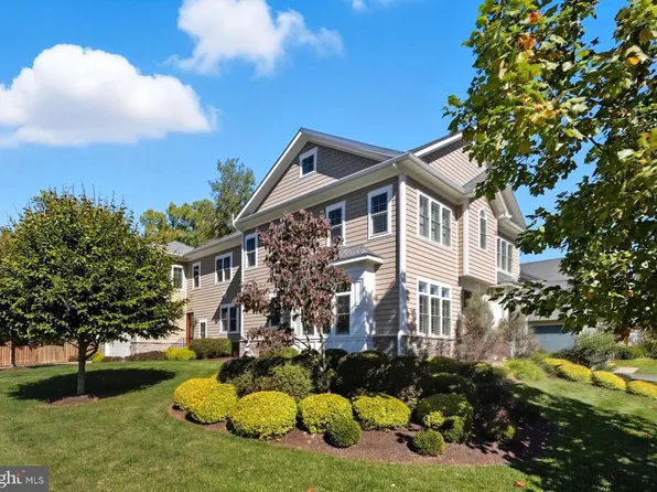 609 Kingsley Rd SW, Vienna, VA 22180