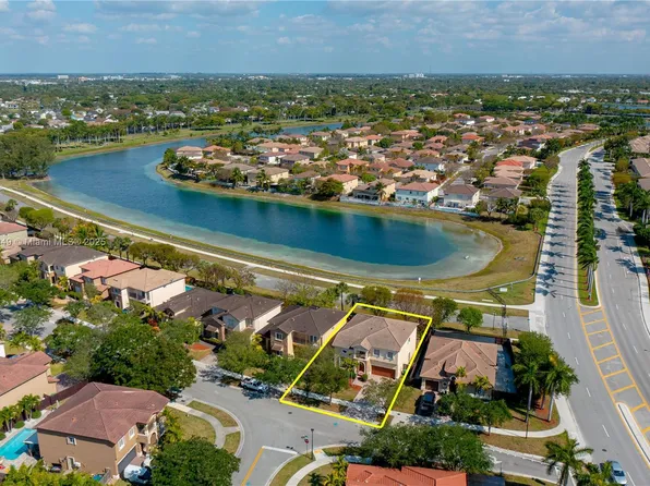 9369 SW 224th Ter, Cutler Bay, FL 33190