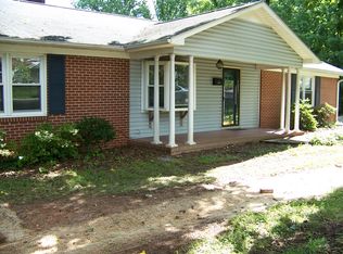 644 Maple St, Mount Airy, NC 27030