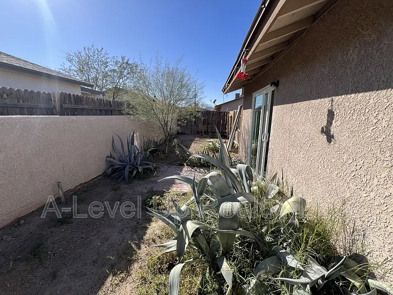 1503 N Riverview Blvd — Photo 18