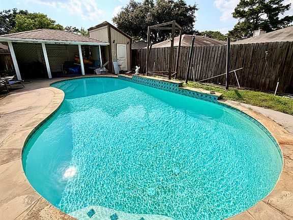 5th image of 9114 Smokehollow Dr