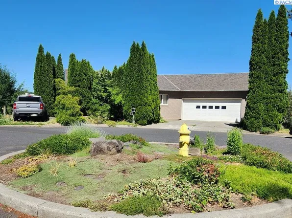 1220 SE Earthtone Ct, Pullman, WA 99163