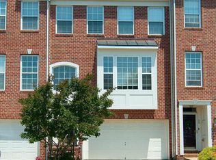 32 Dental Rd, Edgewater, MD 21037