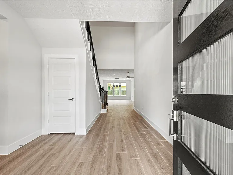 1707 McCrae Hill Ct — Photo 4