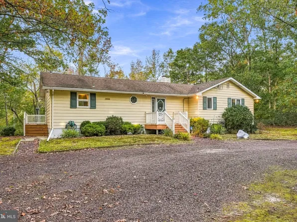 7410 Driftwood Ln, Mays Landing, NJ 08330