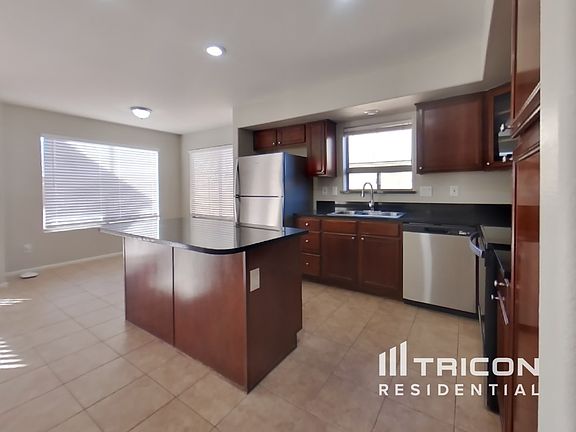 5th image of 42459 W Hall Dr