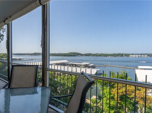 606 W Harbour Towne Dr #W606, Lake Ozark, MO 65049