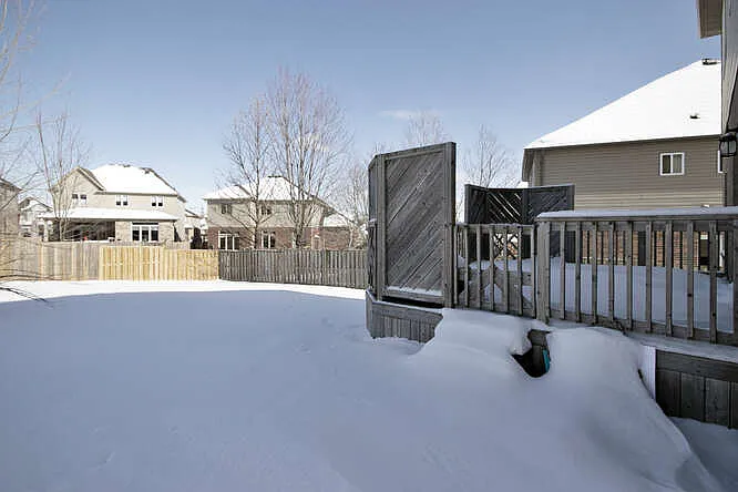 864 Teakwood Ln — Photo 37