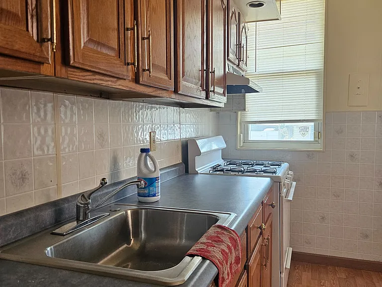 4612 Vista St — Photo 5