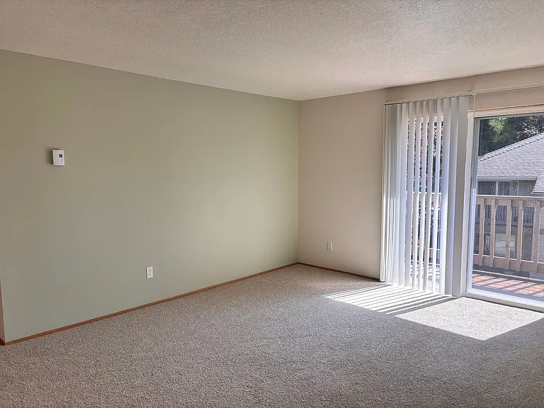 The Heights Apartments — Photo 49
