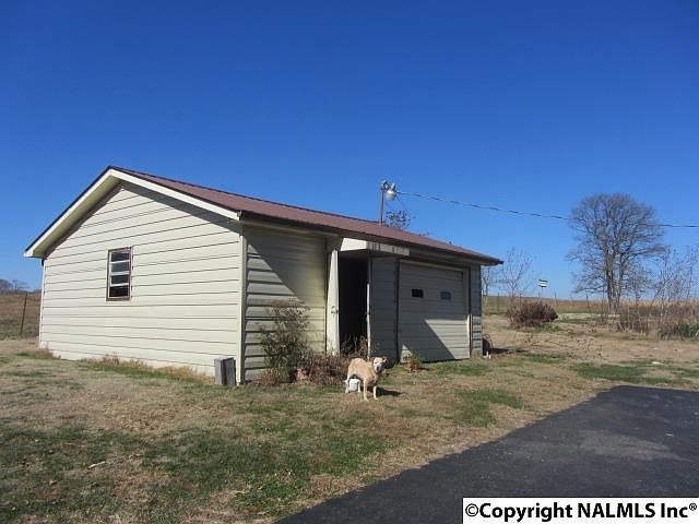 2nd image of 2381 County Road 126