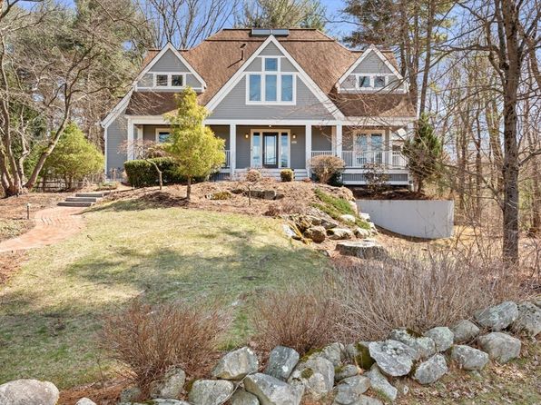 915 Curve St, Carlisle, MA 01741
