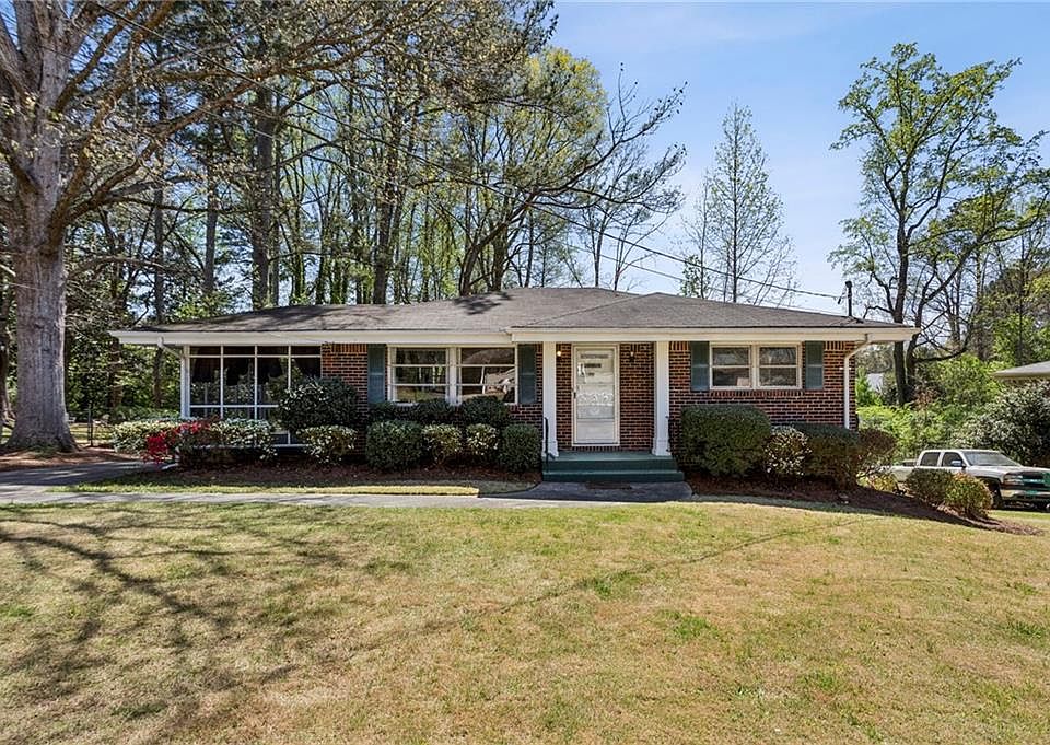 1st image of 970 Brentwood Dr SE