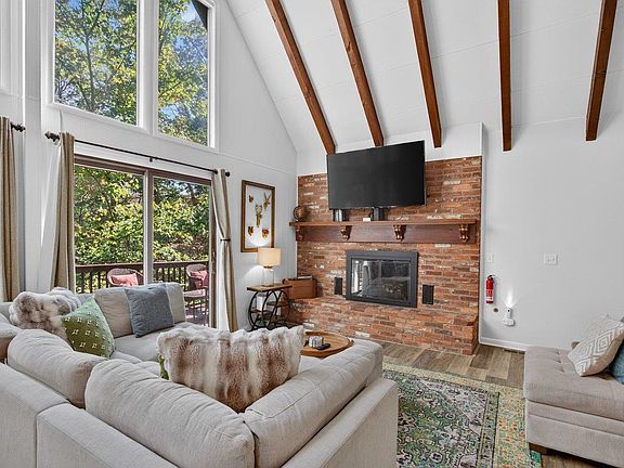 5th image of 117 Rainier Rd