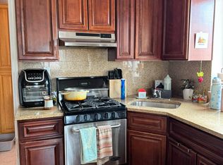35-28 33rd St #3R, Astoria, NY 11106