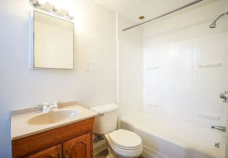 72 Walnut St #1L — Photo 14