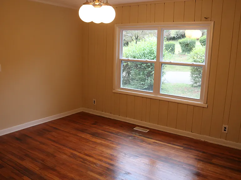 2301 Brooks Ave — Photo 8