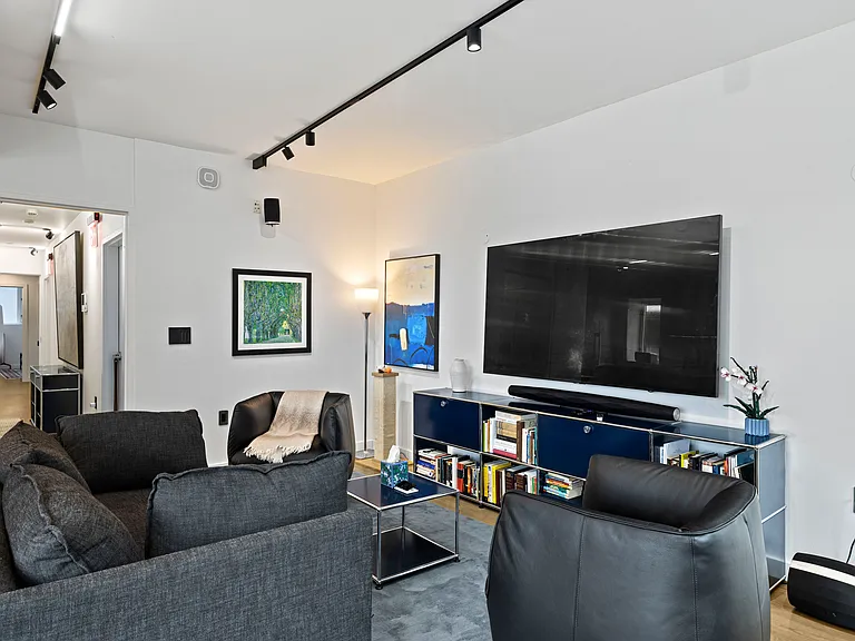 265 E Houston St #7 — Photo 6