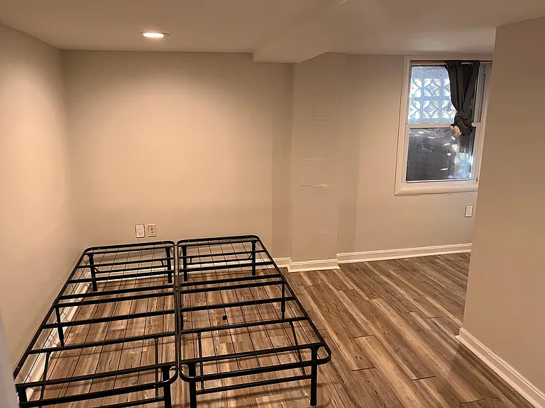 753 Gresham Pl NW — Photo 5