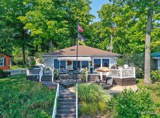 5820 Pine St, Newaygo, MI 49337