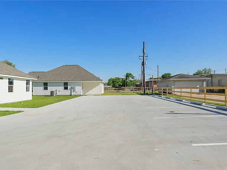 1508 Echols St — Photo 18