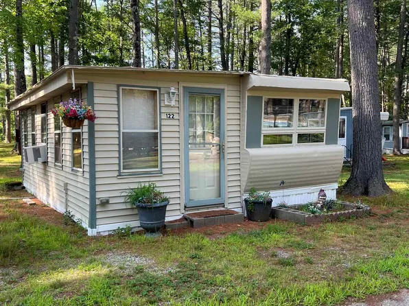 122 Chickadee Lane, Alton, NH 03809
