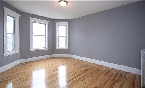 12 Havelock St #1 Photo 1