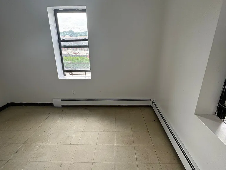 142 Orchard St #2R — Photo 10