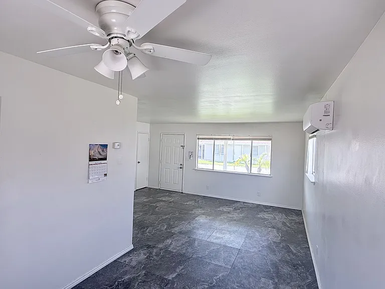 24460 Myers Ave — Photo 10