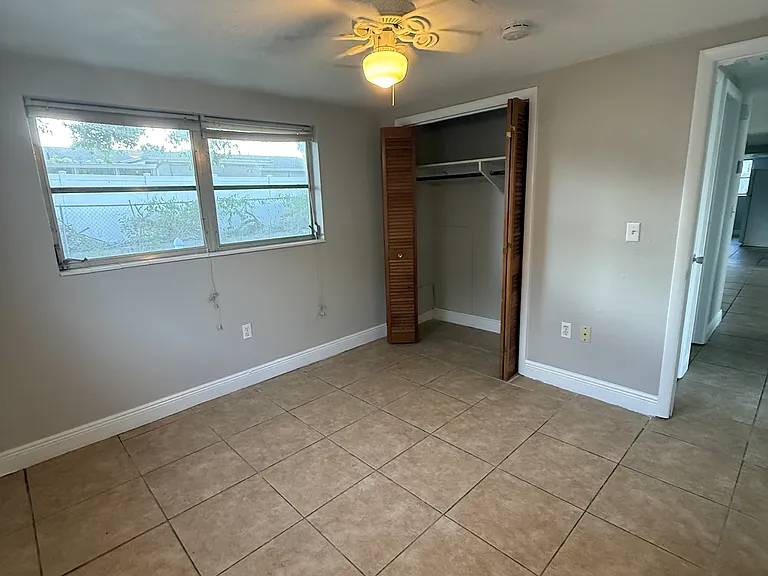 4624 Durney St — Photo 9