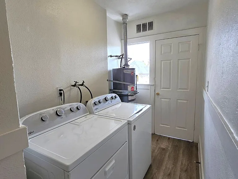 2310 Ellendale Pl #1388-1/2 — Photo 10