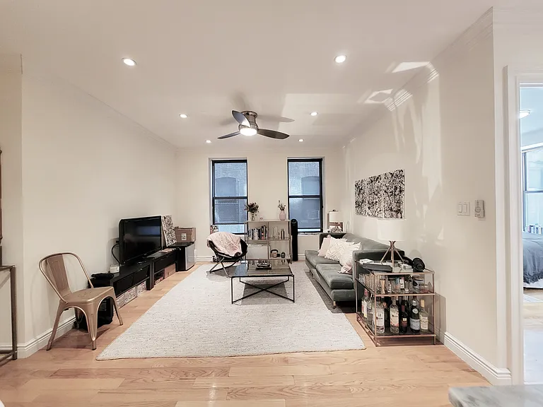 500 W 110th St #4A — Photo 3