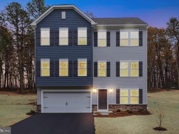 24 Primrose Ln, Blackwood, NJ 08012