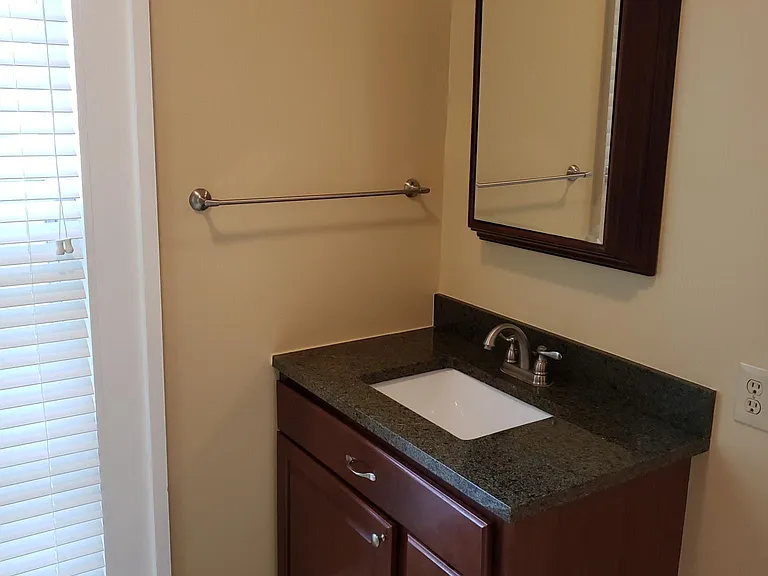 105 S McLemore Ave #2 — Photo 13