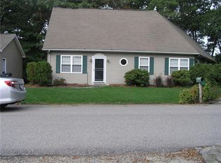 100 Clinton Dr, North Kingstown, RI 02852